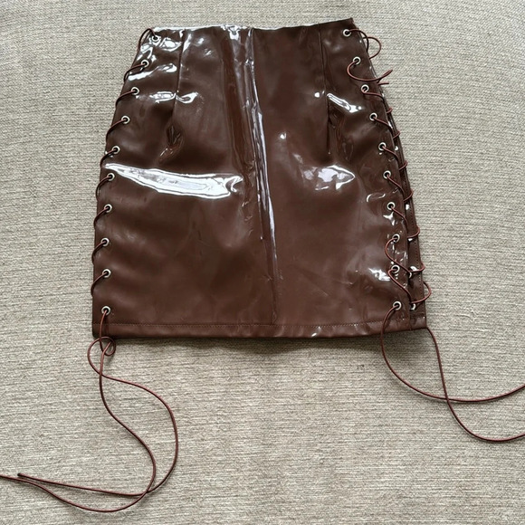 Vintage style Y2K latex brown miniskirt micro mini - Picture 3 of 6